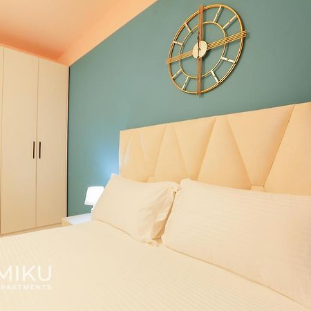 טיראנה Miku Apartment - Vibrant 1Bd Apartment At Olympic Residence מראה חיצוני תמונה
