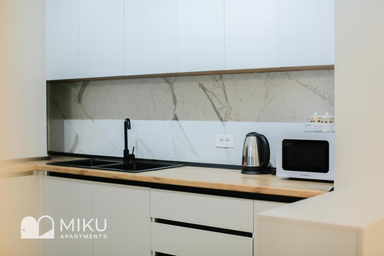 טיראנה Miku Apartment - Vibrant 1Bd Apartment At Olympic Residence מראה חיצוני תמונה