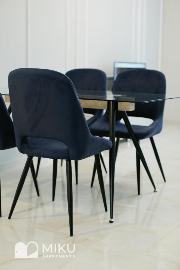 טיראנה Miku Apartment - Vibrant 1Bd Apartment At Olympic Residence מראה חיצוני תמונה