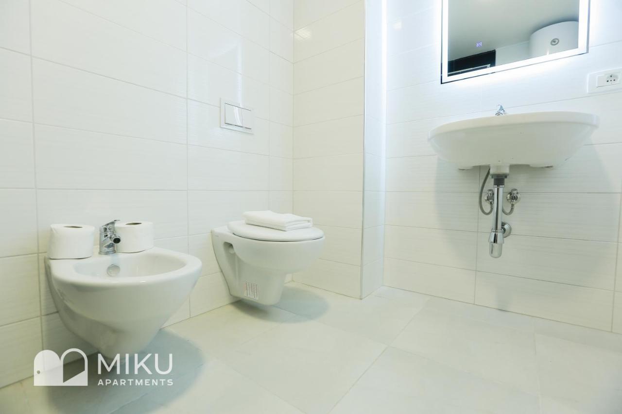 טיראנה Miku Apartment - Vibrant 1Bd Apartment At Olympic Residence מראה חיצוני תמונה
