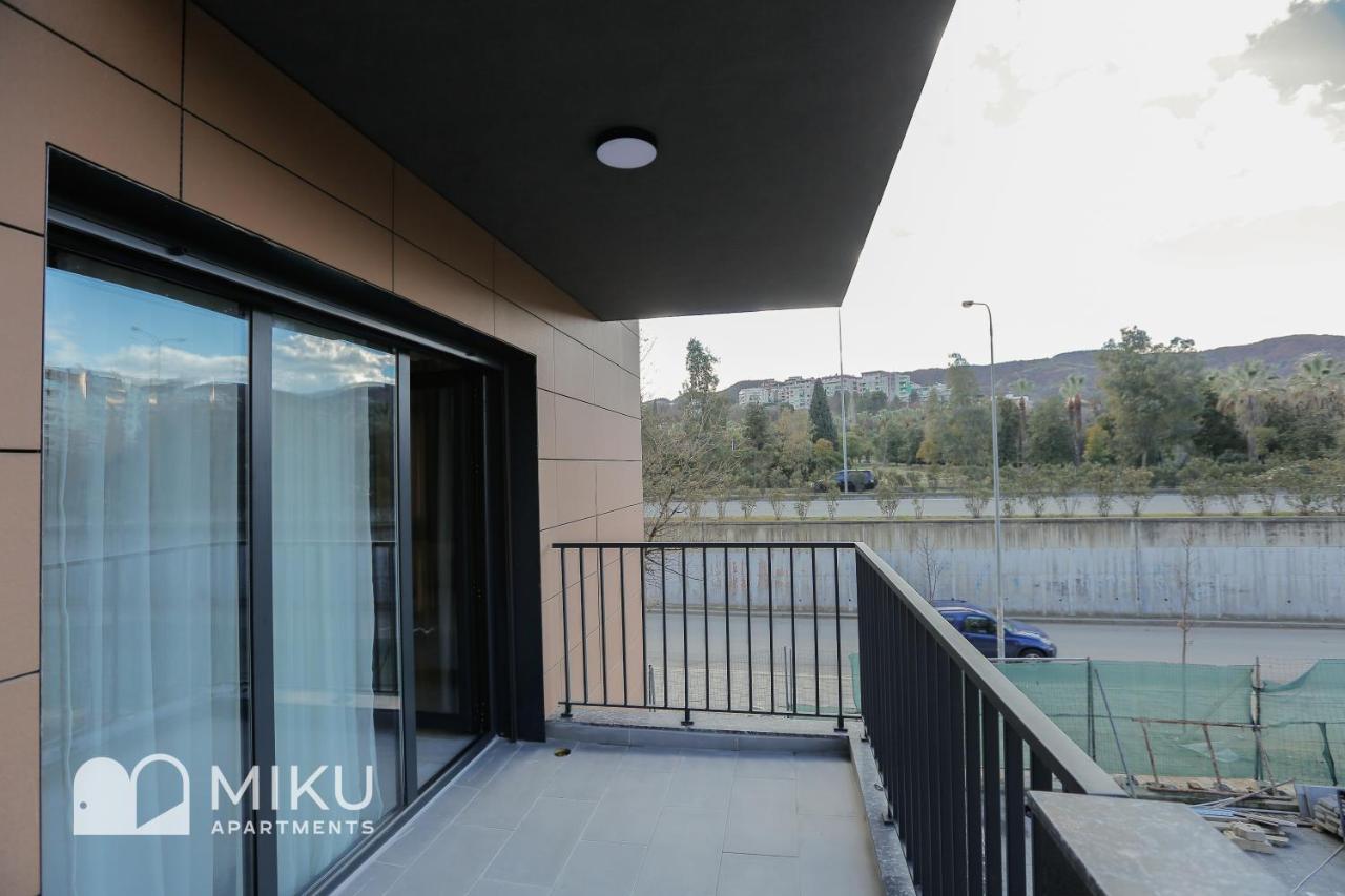 טיראנה Miku Apartment - Vibrant 1Bd Apartment At Olympic Residence מראה חיצוני תמונה
