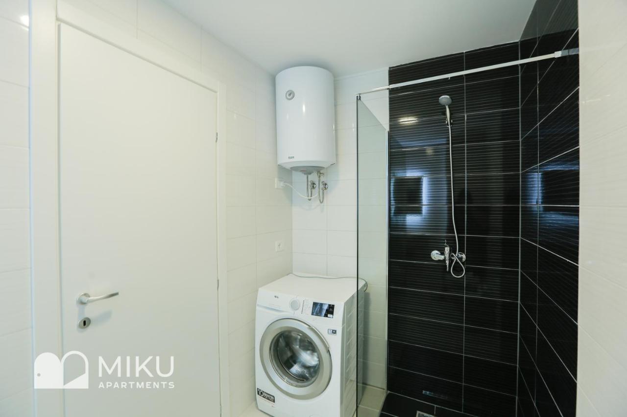 טיראנה Miku Apartment - Vibrant 1Bd Apartment At Olympic Residence מראה חיצוני תמונה