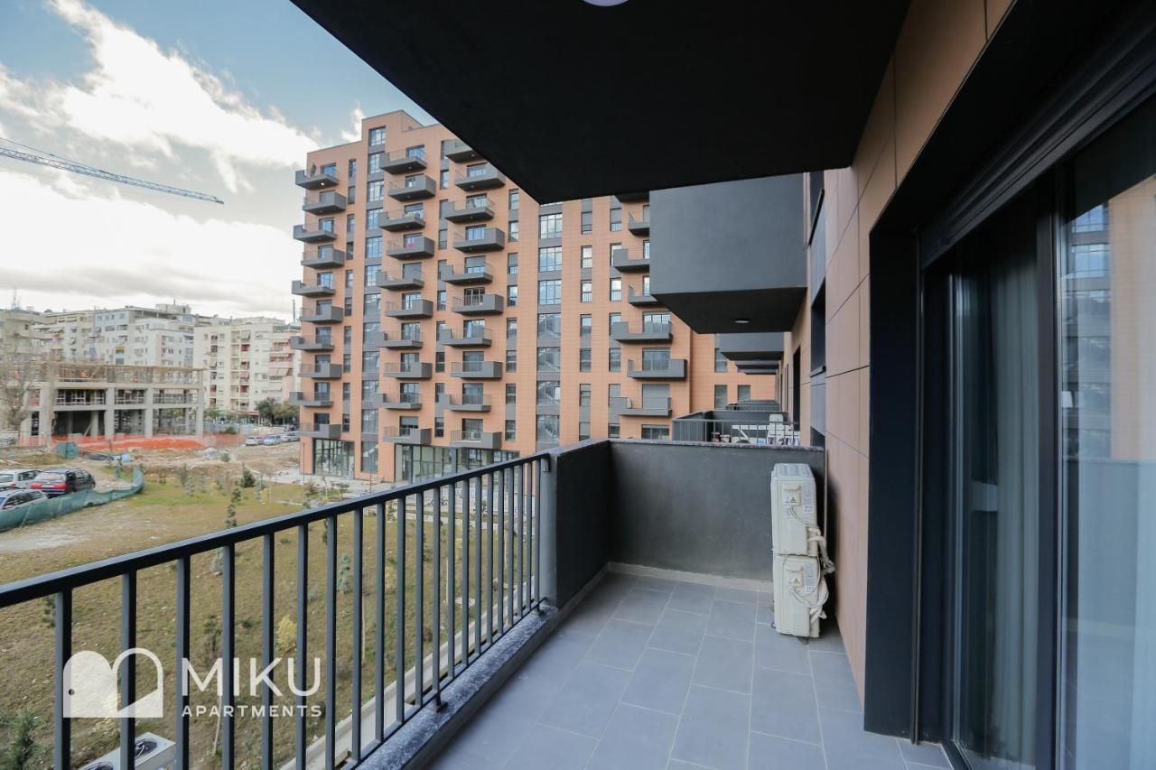טיראנה Miku Apartment - Vibrant 1Bd Apartment At Olympic Residence מראה חיצוני תמונה